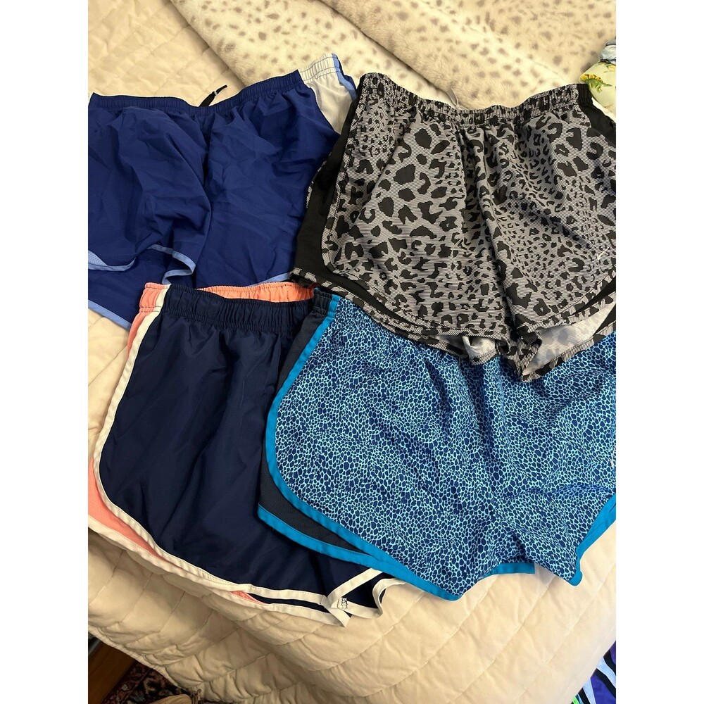 4 pairs of Nike Shorts size M